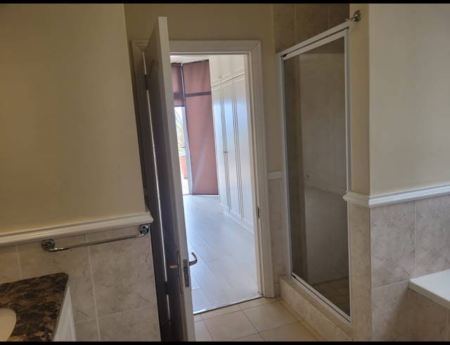 4 BEDROOM FLAT TO LET IN MUSGRAVE